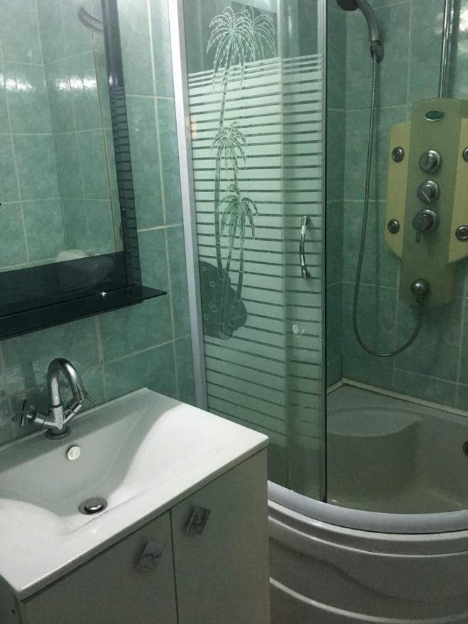 Apartament Antonia Apartment Tîrgu Ocna Екстериор снимка