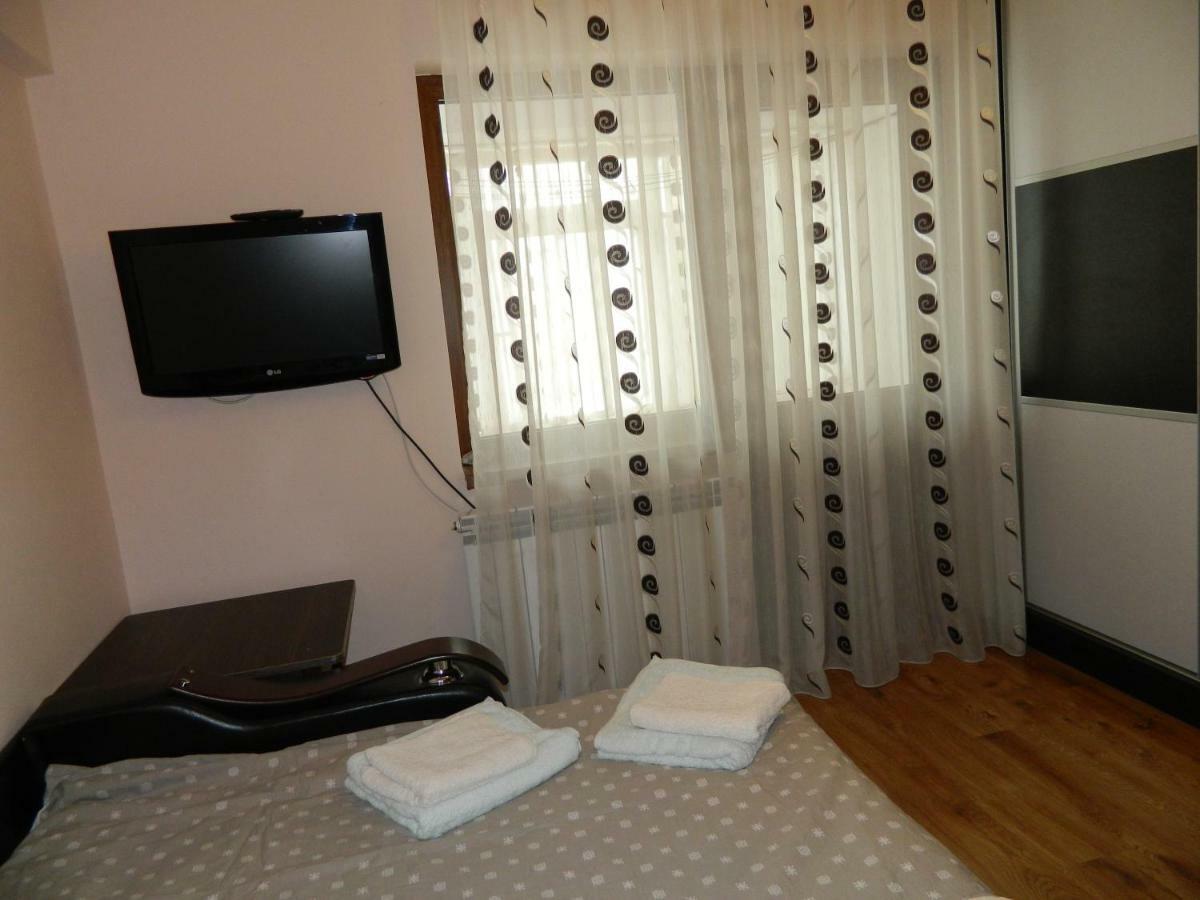 Apartament Antonia Apartment Tîrgu Ocna Екстериор снимка